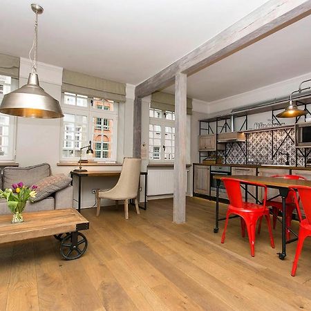 Patio Apartments - Old Town Гданск Екстериор снимка