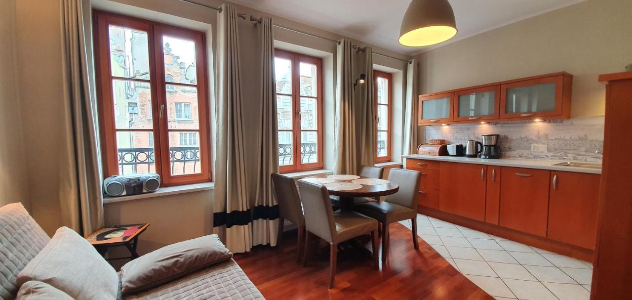 Patio Apartments - Old Town Гданск Екстериор снимка