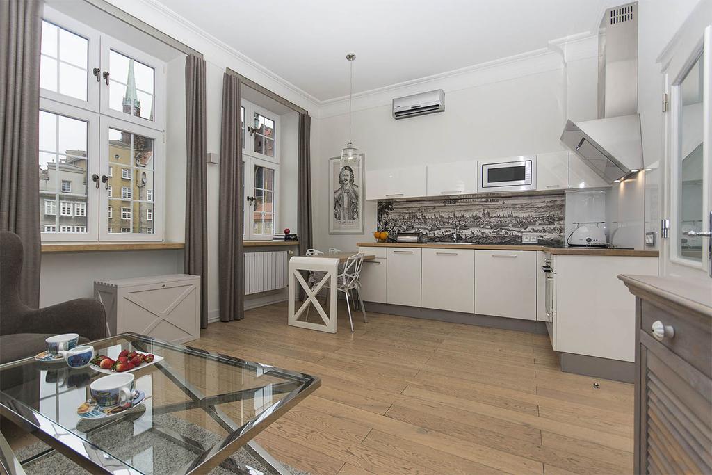 Patio Apartments - Old Town Гданск Екстериор снимка