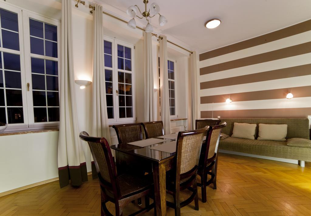 Patio Apartments - Old Town Гданск Екстериор снимка