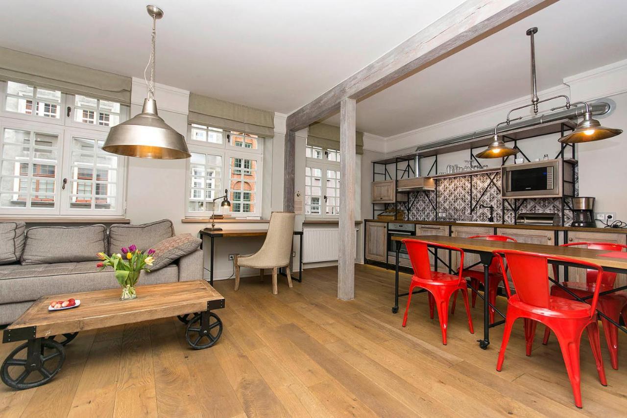 Patio Apartments - Old Town Гданск Екстериор снимка